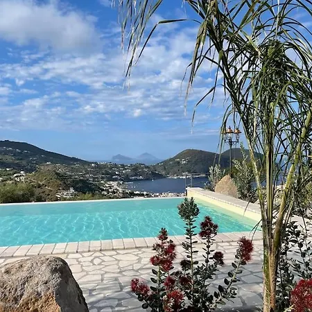 Villa Serena Lipari *