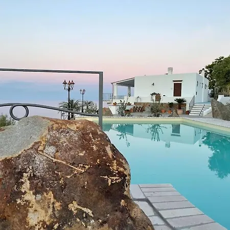 Villa Serena Lipari *