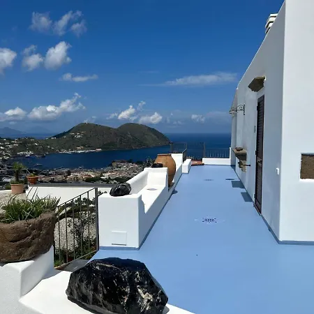 Serena Lipari Villa
